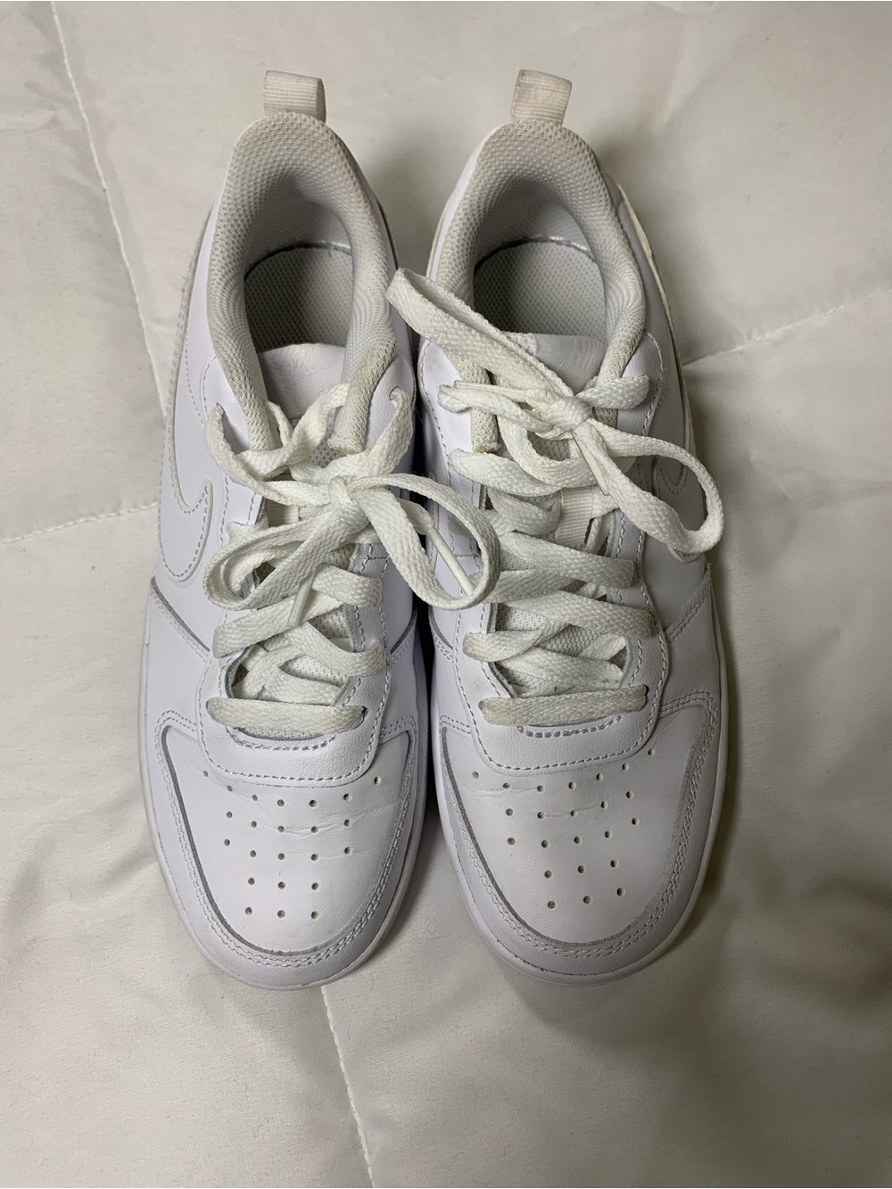 Pre loved NIKE shoes womens size 5.5